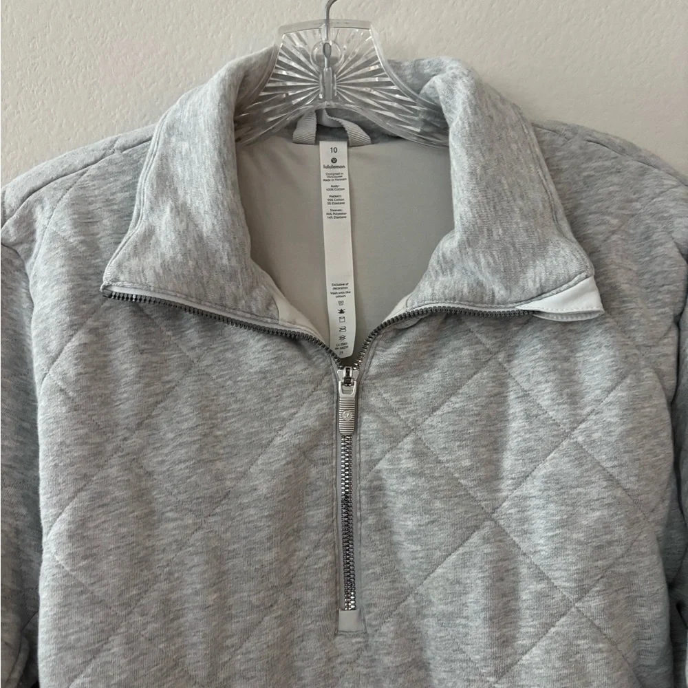 Lululemon Gray Quilted Zip Pullover - 10 - Picture 2 of 6